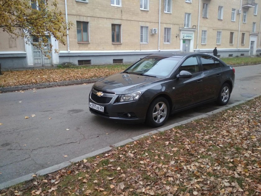 Chevrolet Cruze серый