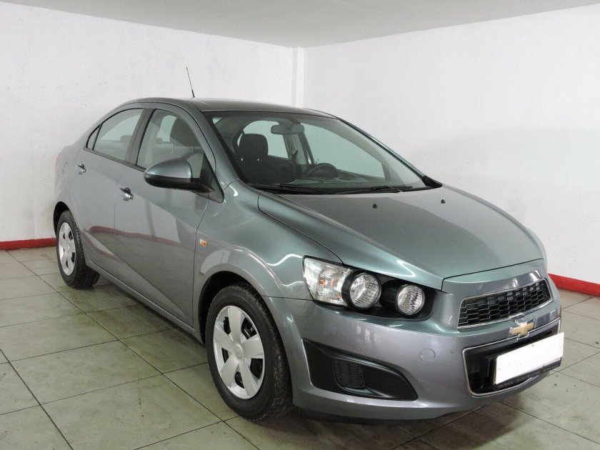 Шевроле Авео серая 2008