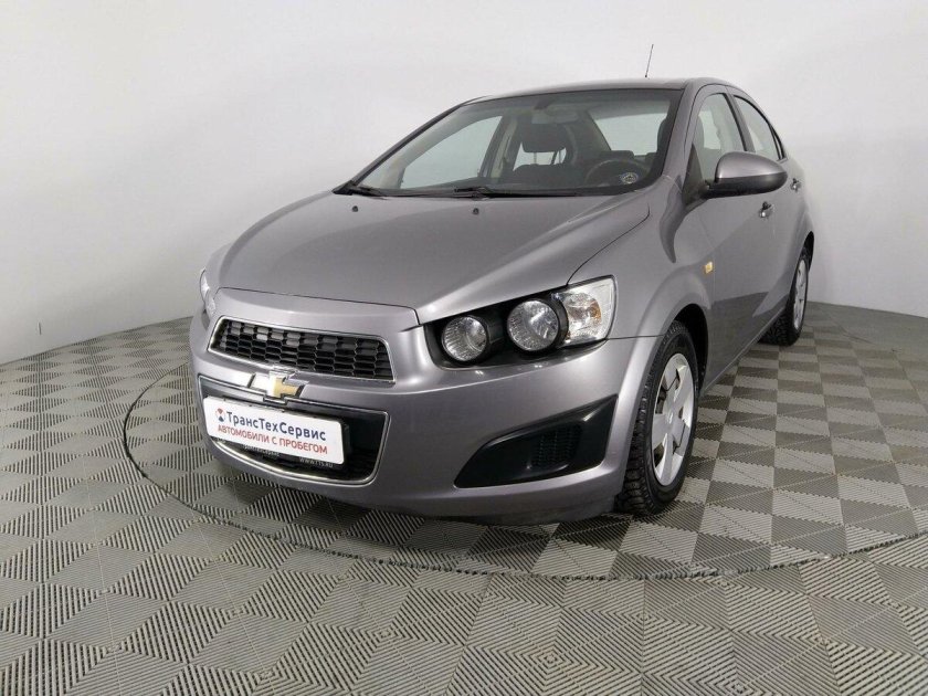 Шевроле Авео серая 2012