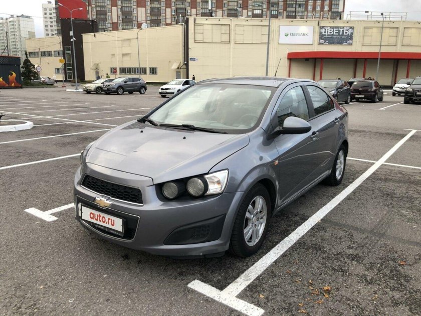 Chevrolet Aveo серый