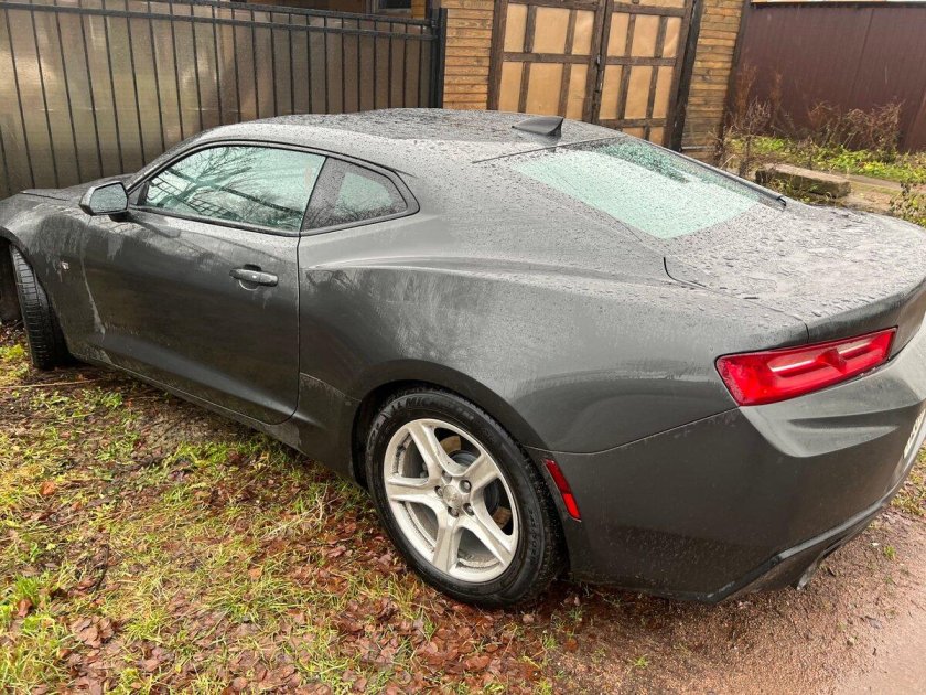 Chevrolet camaro 2018 серый