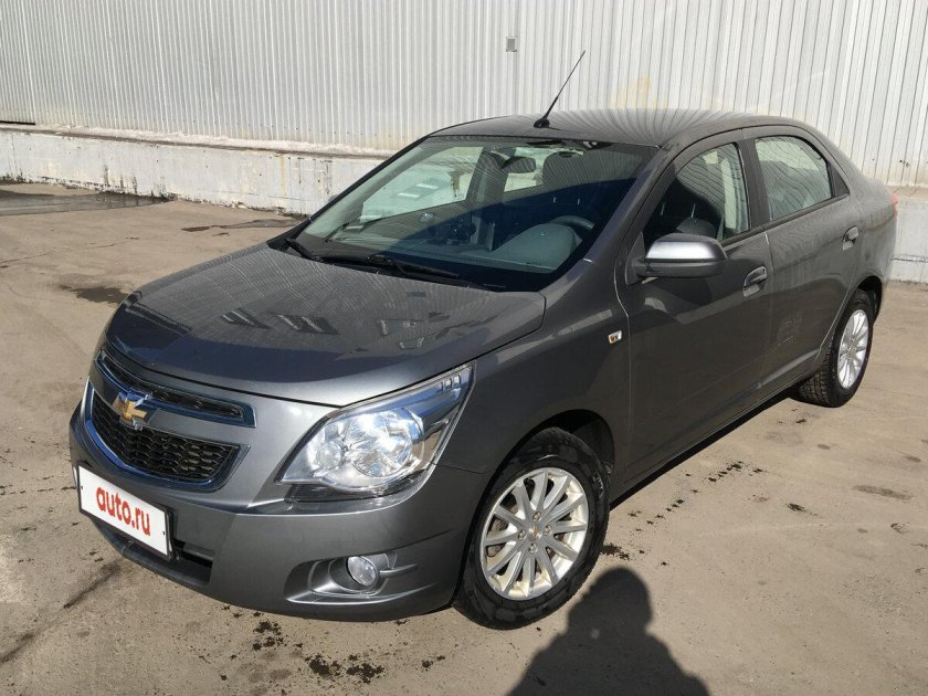 Chevrolet Cobalt серый