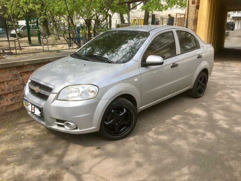 Шевроле Авео серая 2008