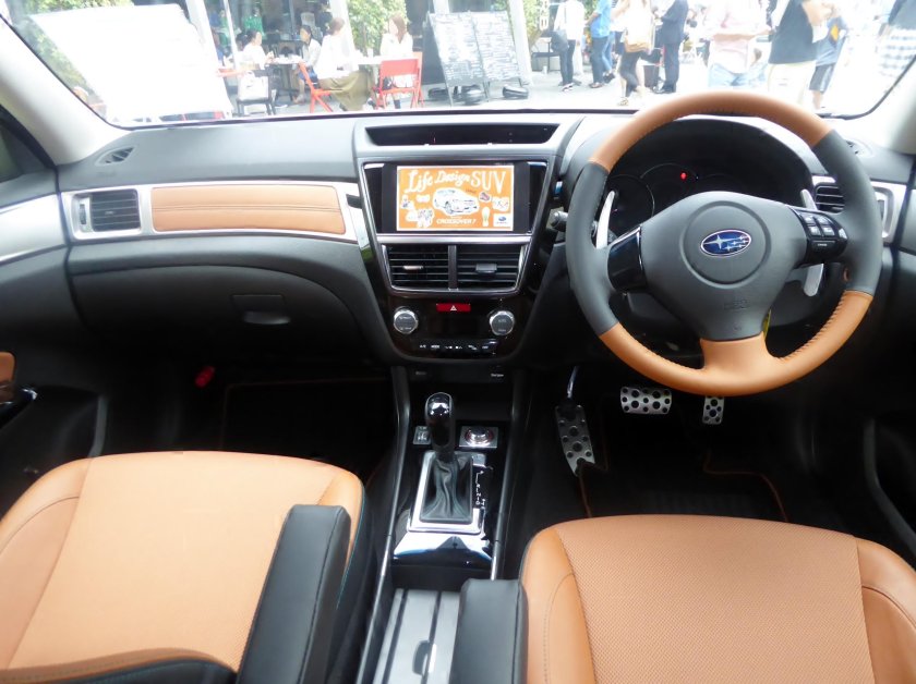 Subaru Exiga Crossover