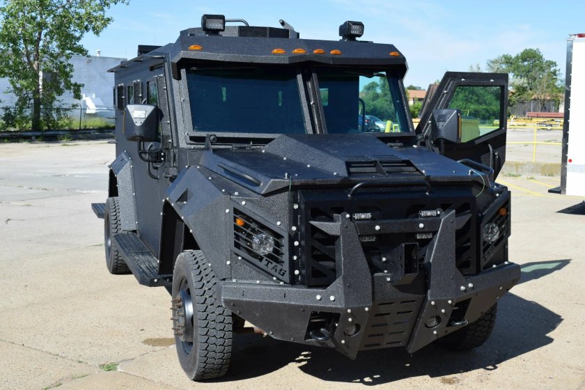 V220 Armored Truck