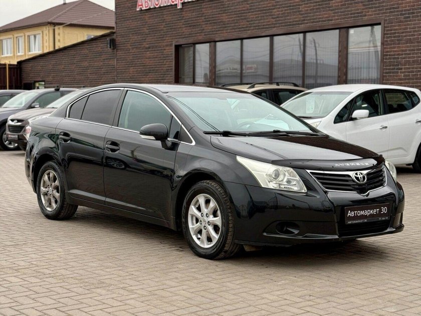 Toyota avensis 2011