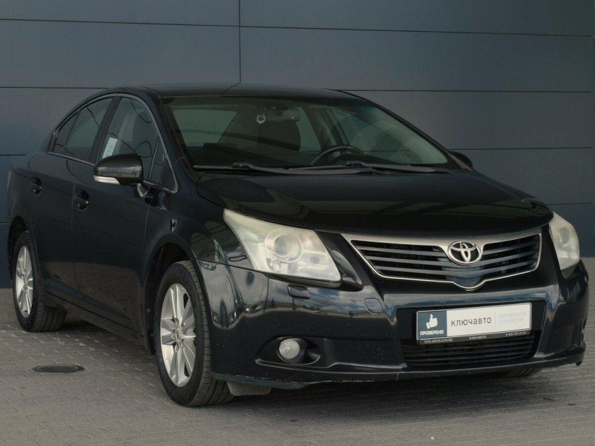 Тойота авенсис 2011 года