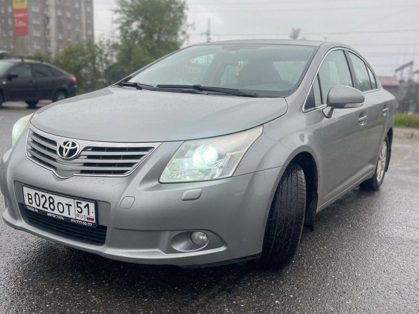 Тойота авенсис 2009 года