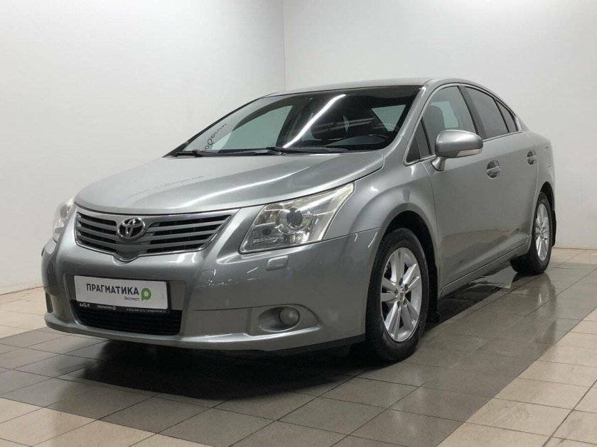 Тойота Авенсис 2009 года