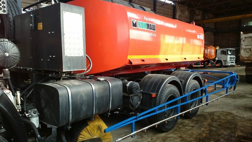 Комбинированная дорожная машина