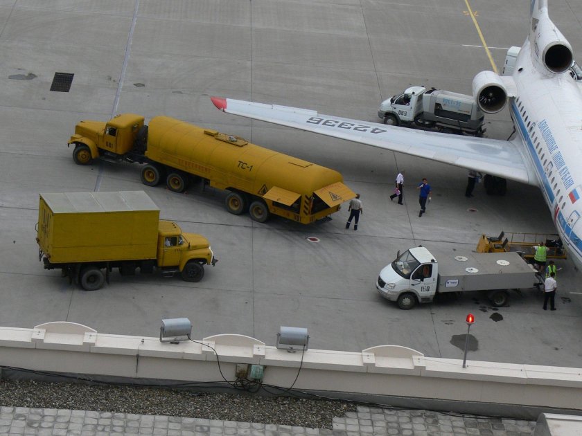 Аэродромная техника 1/144