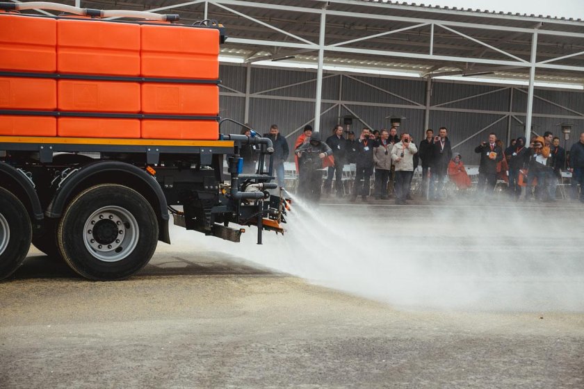 Распределитель жидких реагентов маз5337 НПО Росдормаш