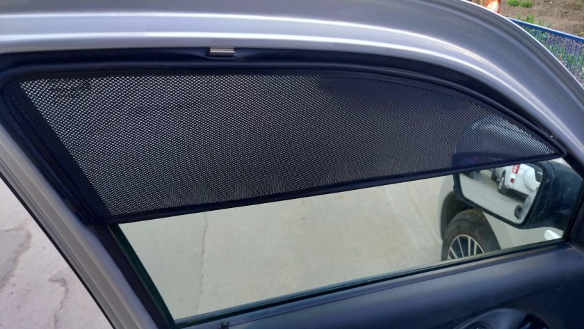 Бескаркасные шторки для авто