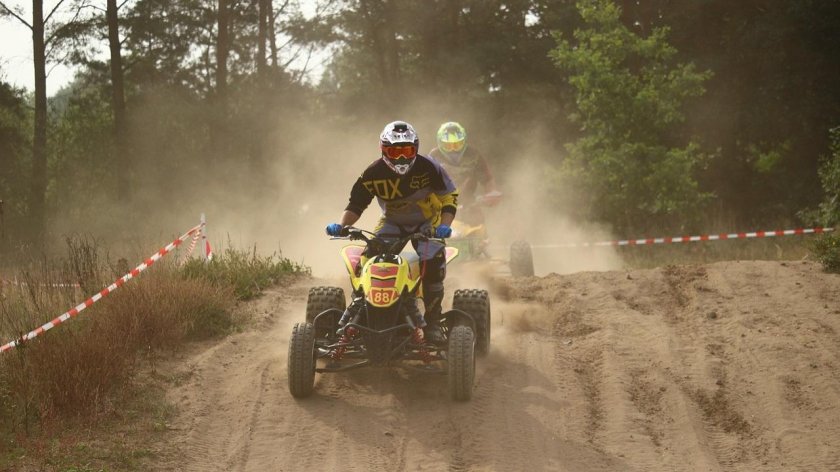 Гоночный квадроцикл