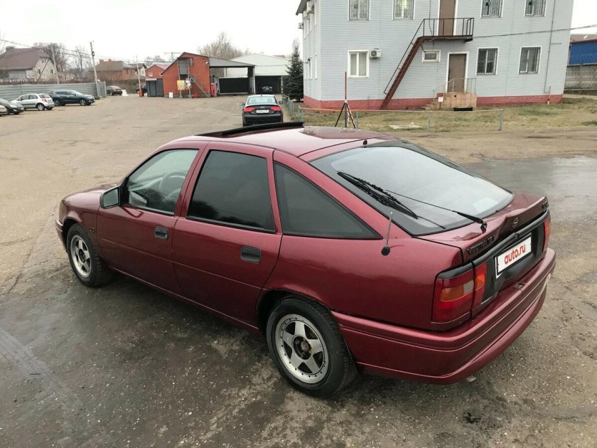 Опель Вектра 1992