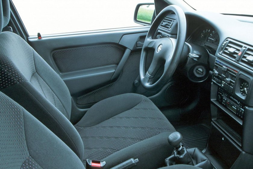 Opel Vectra 1992 салон