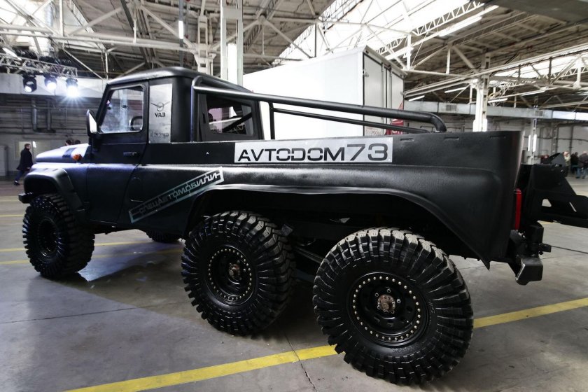 УАЗ Хантер 6x6