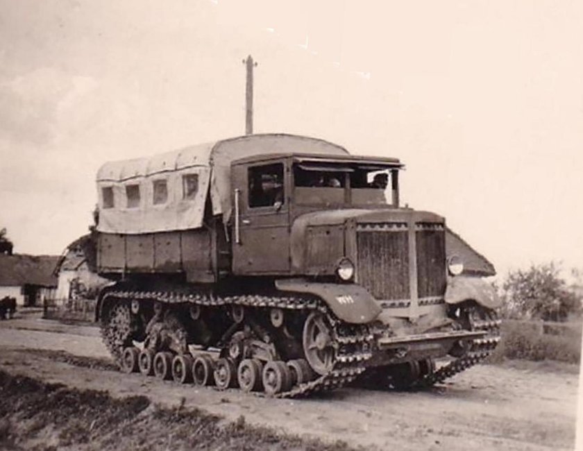 ВОРОШИЛОВЕЦ тяжелый артиллерийский тягач