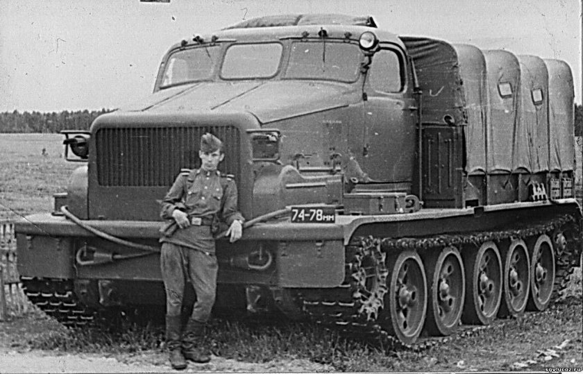 Артиллерийский тяжелый тягач АТТ