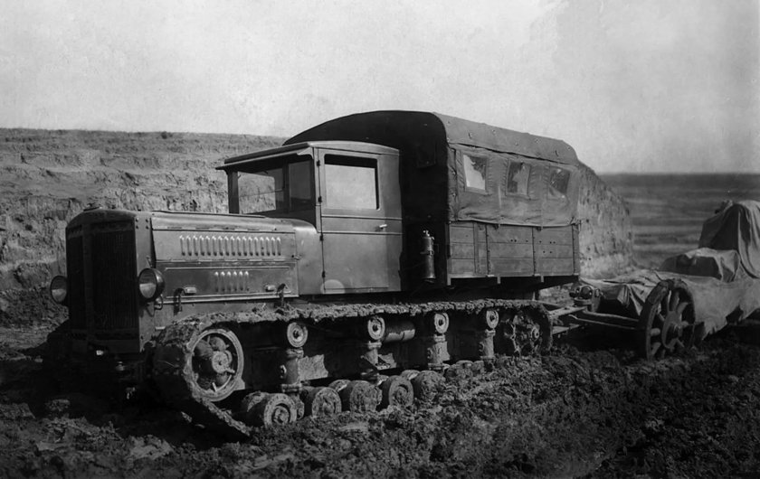 Артиллерийский тягач Коминтерн