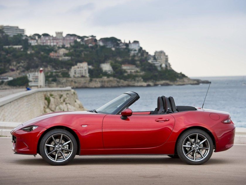 Mazda MX-5 Roadster