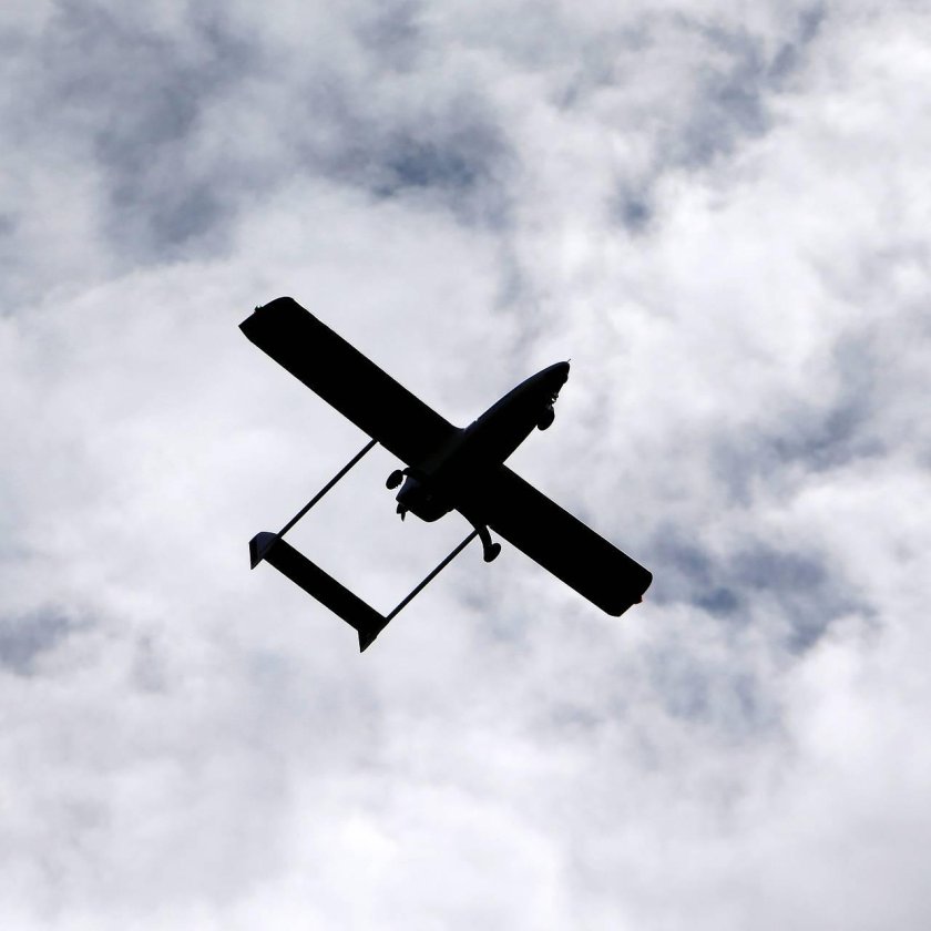 Дрон-камикадзе в небе