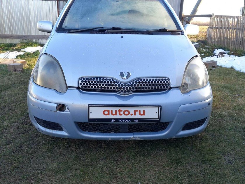 Тойота ярис 2000 года