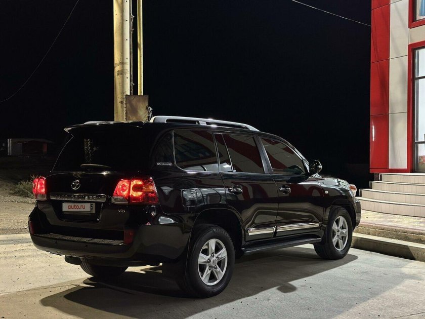 Тойота ленд Крузер 200 2014 черный