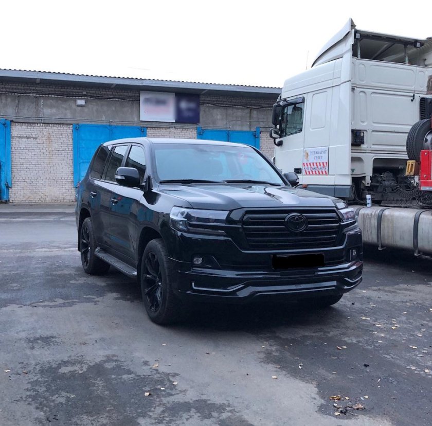 Toyota Land Cruiser 200 антихром