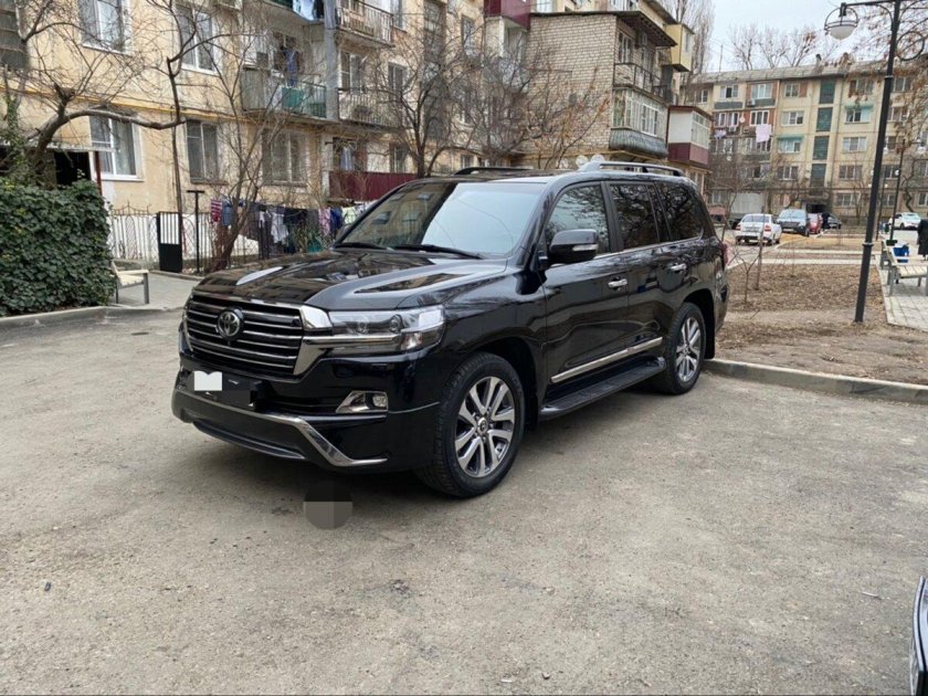 Тойота ленд Крузер 200 2021 черный