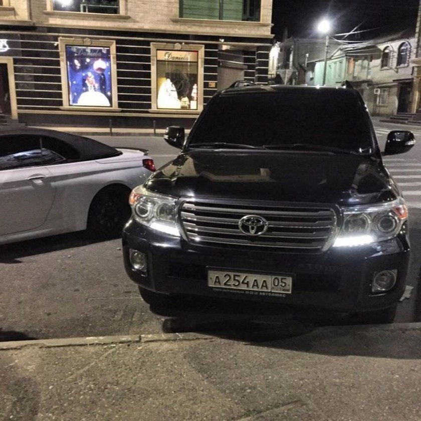 Тойота ленд Крузер 200 черный Бандитский