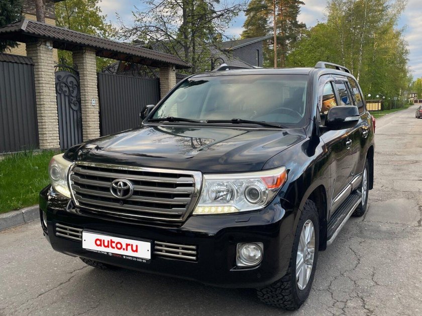 Toyota land cruiser 200 рестайлинг