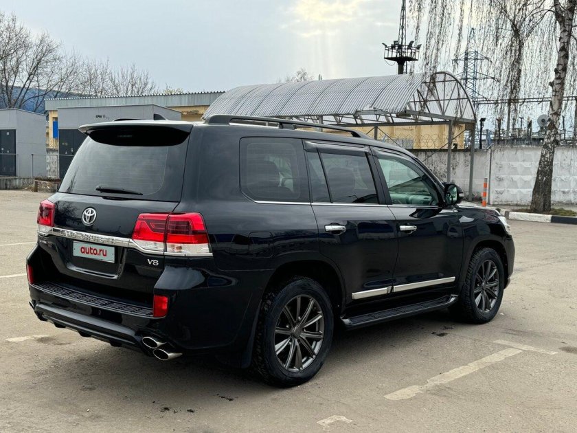 Тойота ленд крузер 200 рестайлинг 2