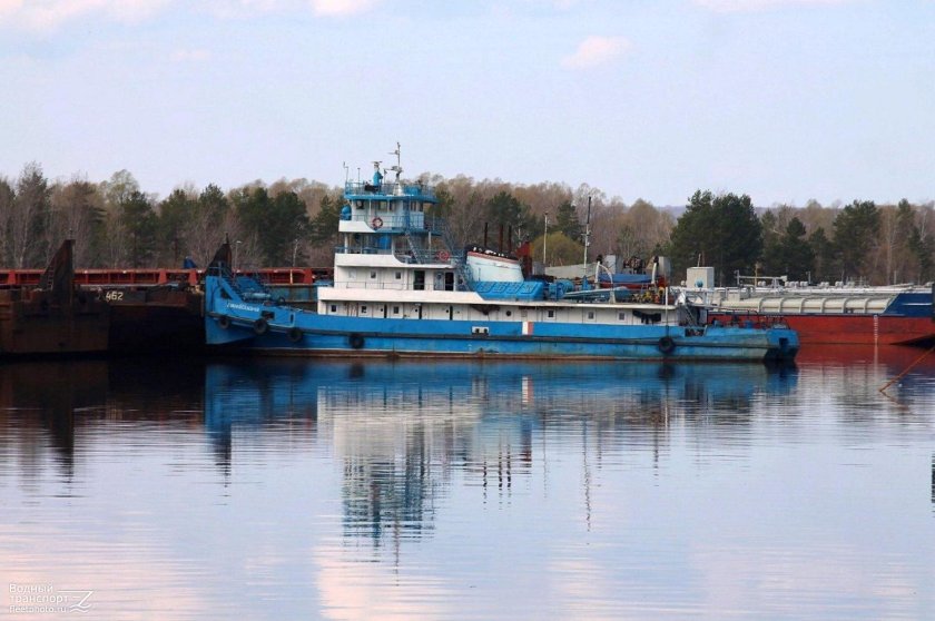 Теплоход урал-26