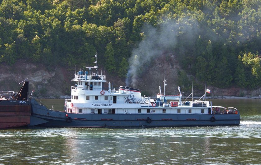 Теплоход Дунайский 65