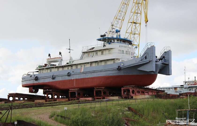 Теплоход Дунайский 22