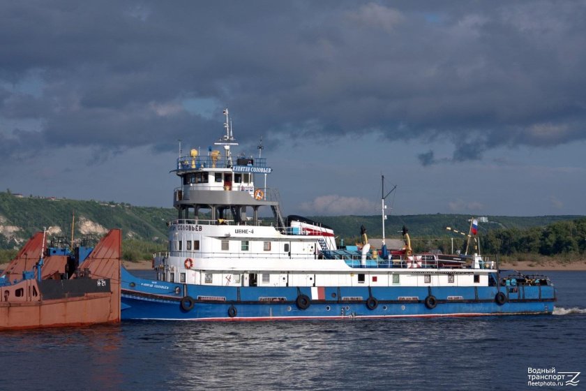 Буксир-толкач "Капитан Рыбалко"