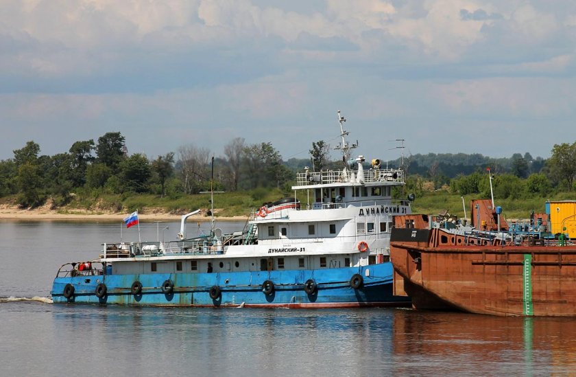 Теплоход Дунайский 52