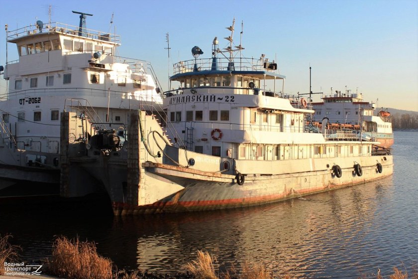 Теплоход Дунайский 22