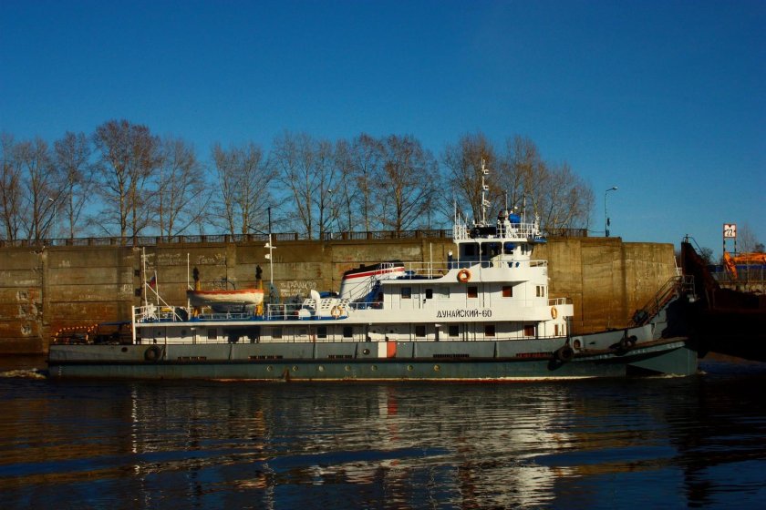 Дунайский 60 теплоход