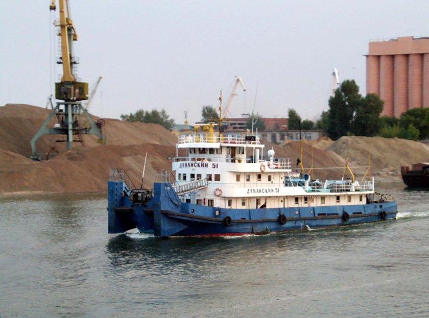 Теплоход Дунайский 51