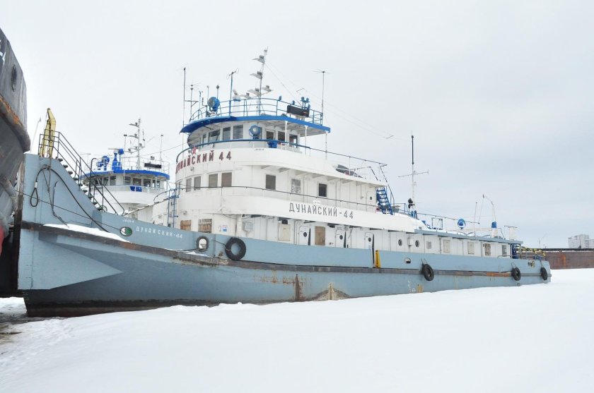 Дунайский 44 теплоход