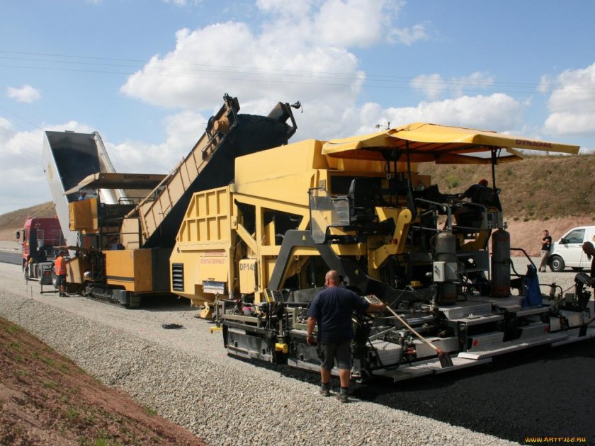 Машинист укладчика асфальтобетона