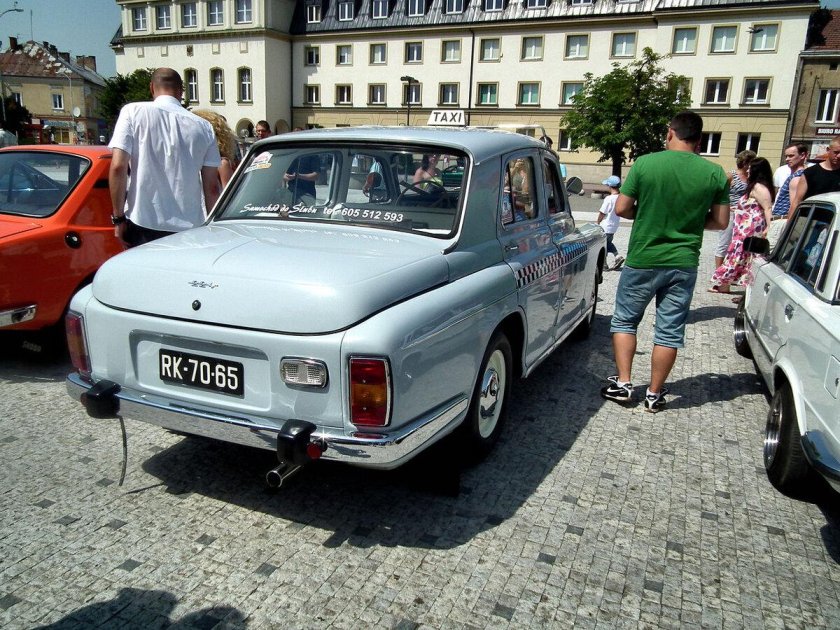 Автомобиль Варшава 224