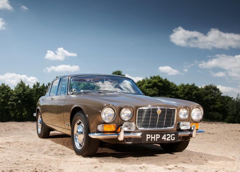 Jaguar xj6