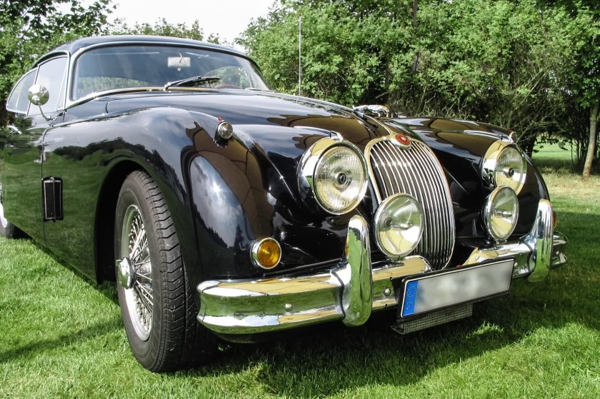 Ягуар xk150