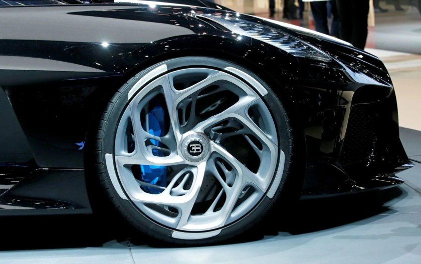 Бугатти Ланор