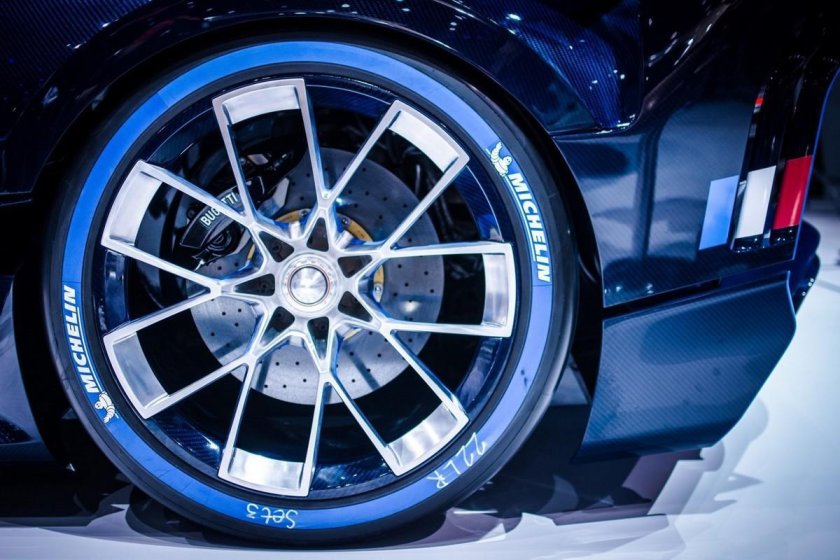 Бугатти Шерон колеса