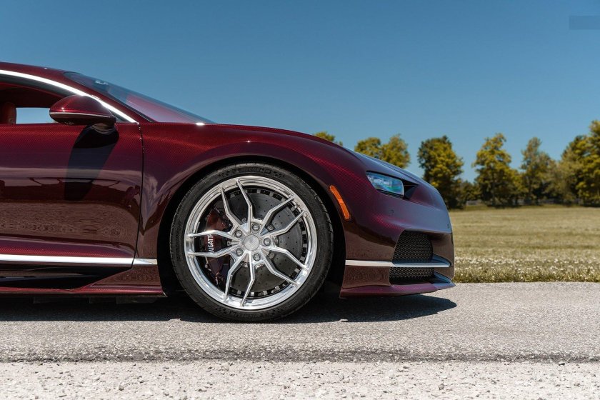 Bugatti Chiron Red Carbon