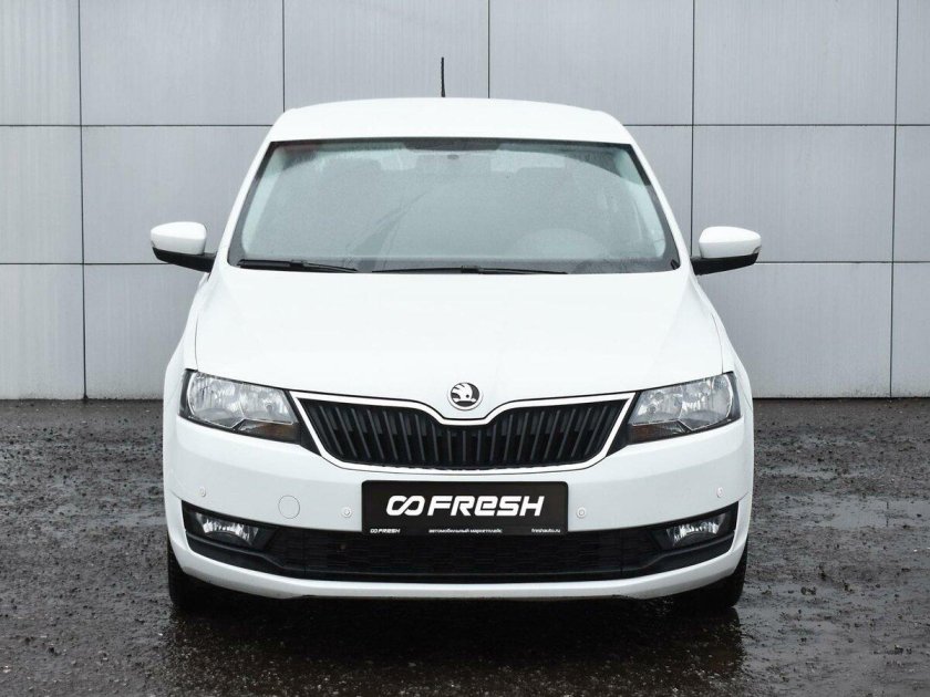 Шкода Рапид 2017 белый